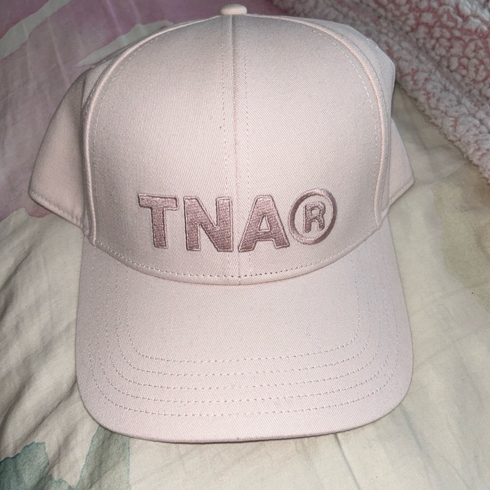 NWOT TNA Baby pink hat💕 - Picture 1 of 3